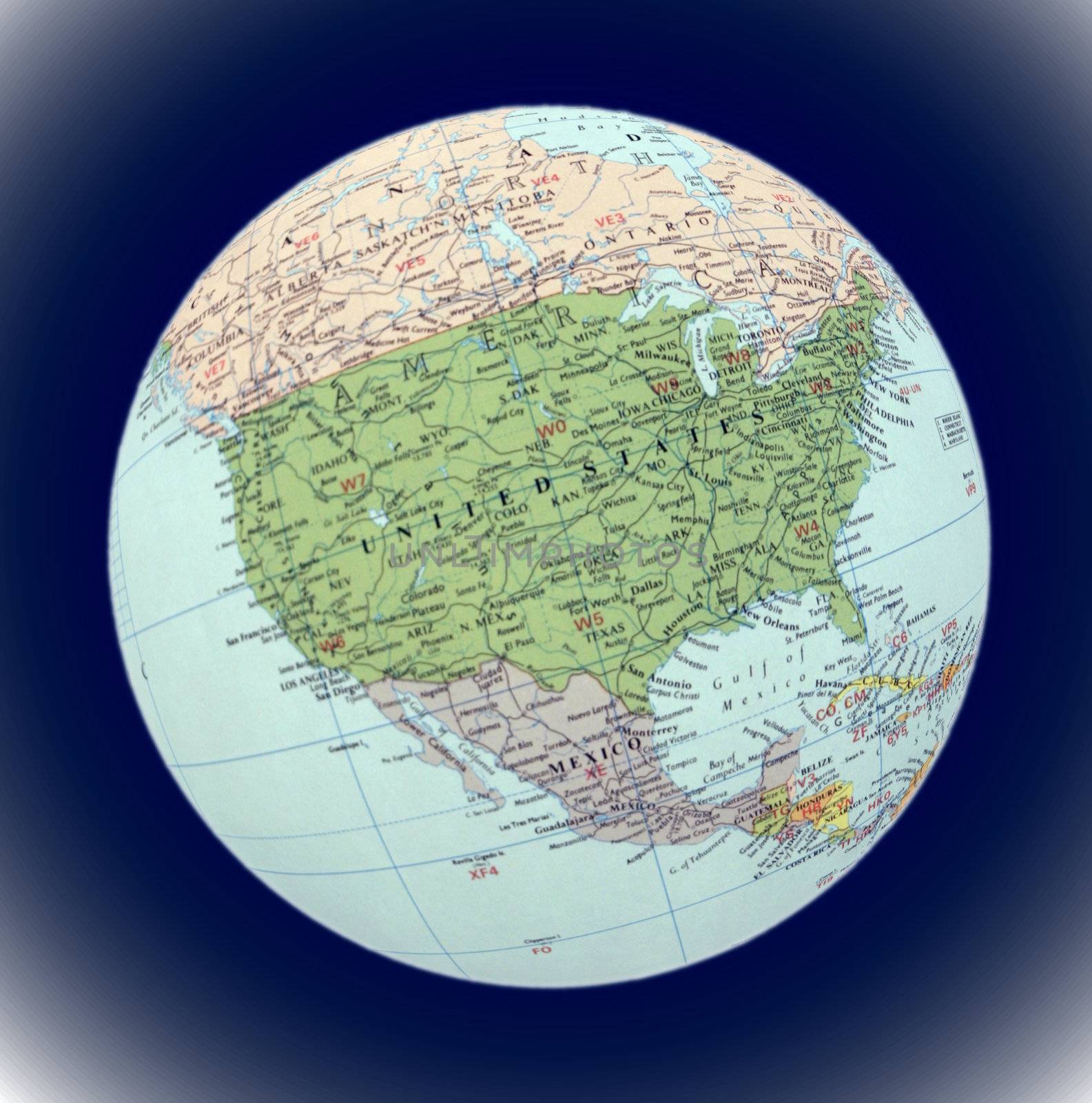 globe  by leafy