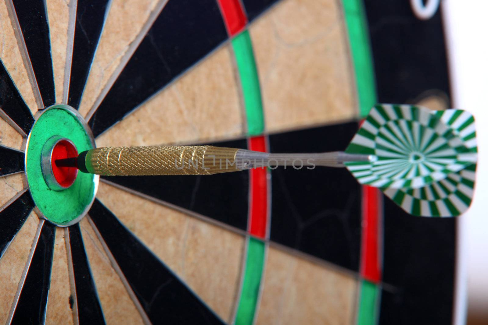 Arrow Stiffed Right In The Middle Of Darts Board