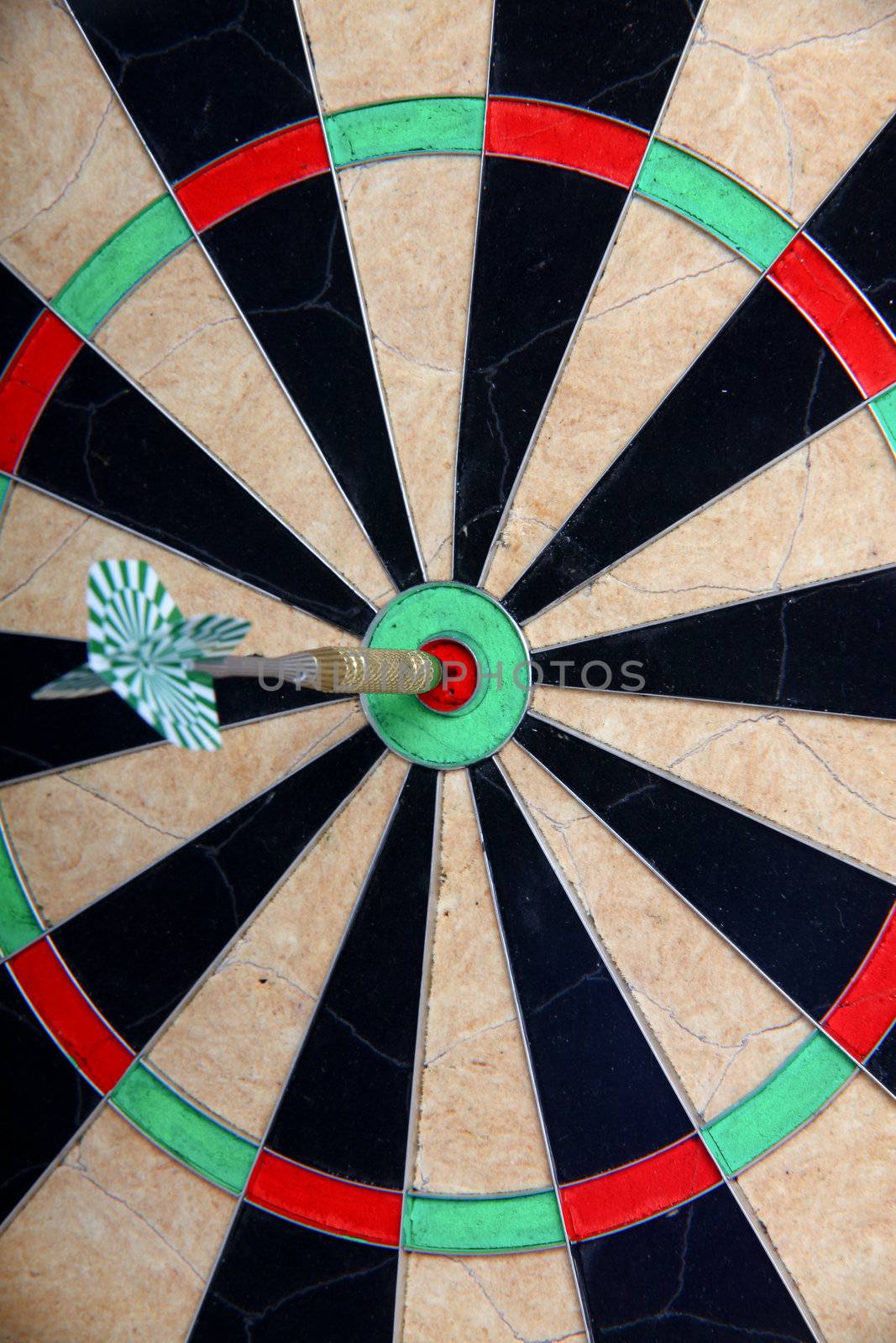 Straight To The Target Arrow On Darts Board