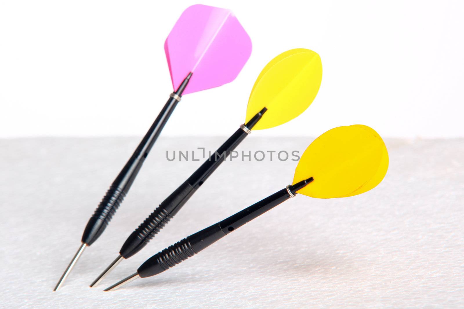 Three Isolated Darts Arrows  by nfx702