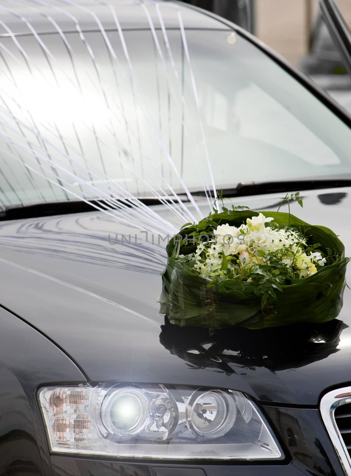 Wedding car decoration with natural flowers