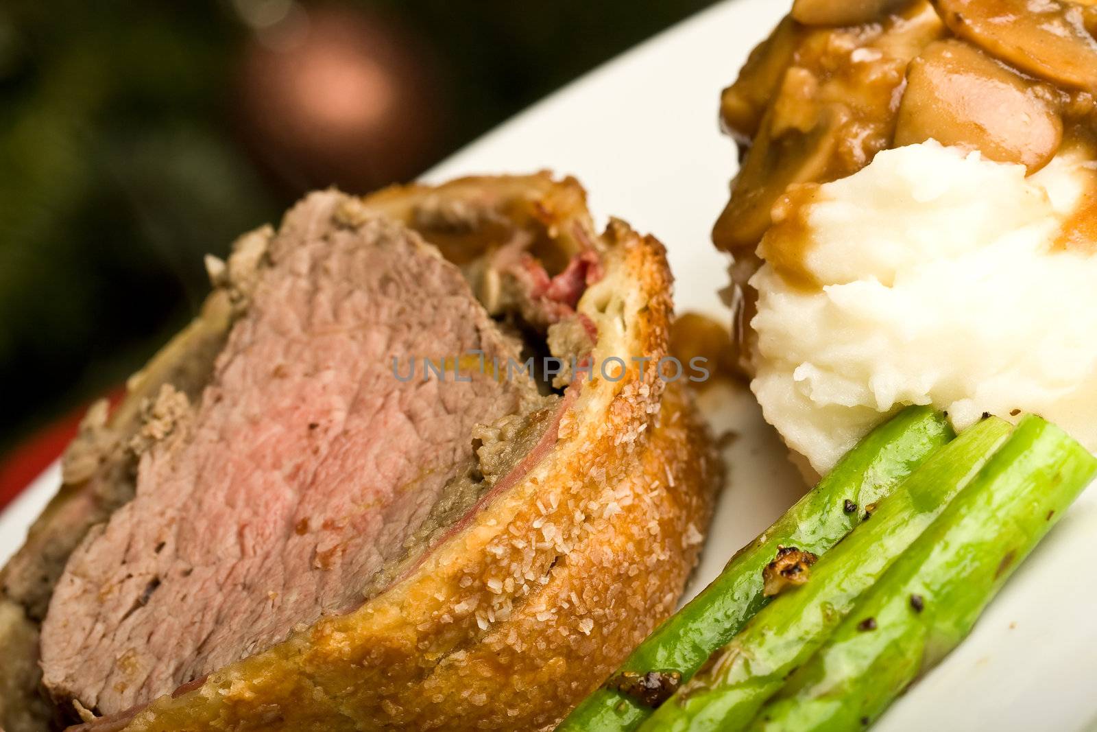 beef wellington tenderloin wrapped in ham mushrooms and puffy pastry