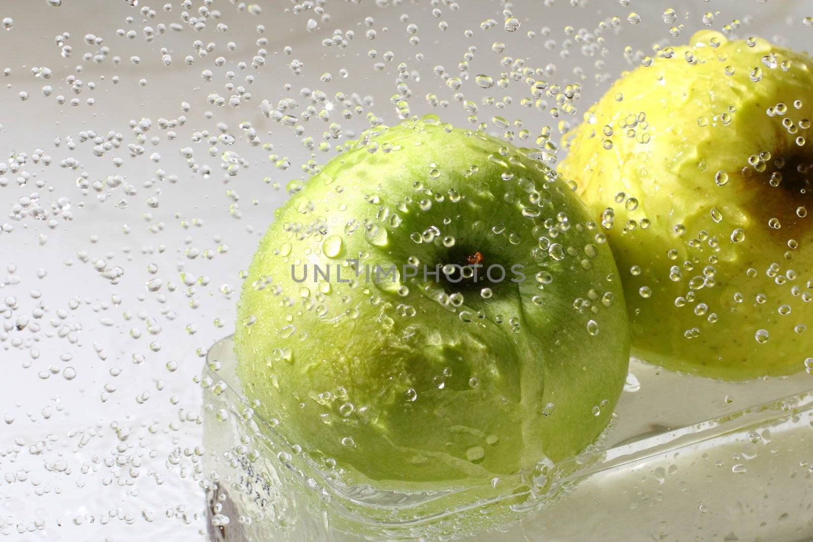 apple wash by Yellowj