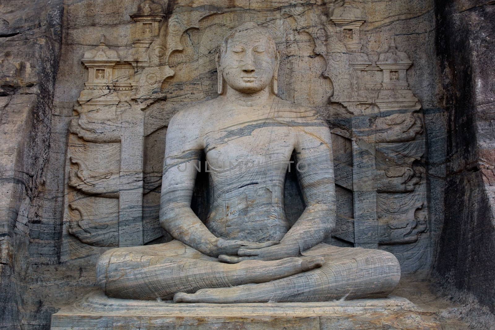 The Seated Buddha by zambezi