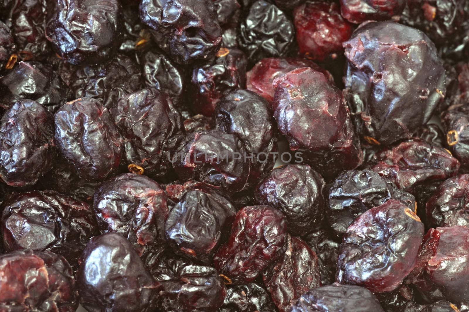 Dried, sweetend cranberries for snacks or salads