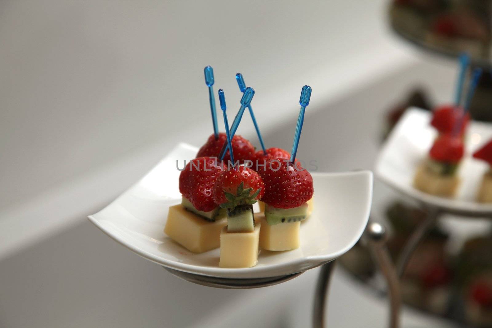 served  with strawberries and canapes Cheese (Buffet)