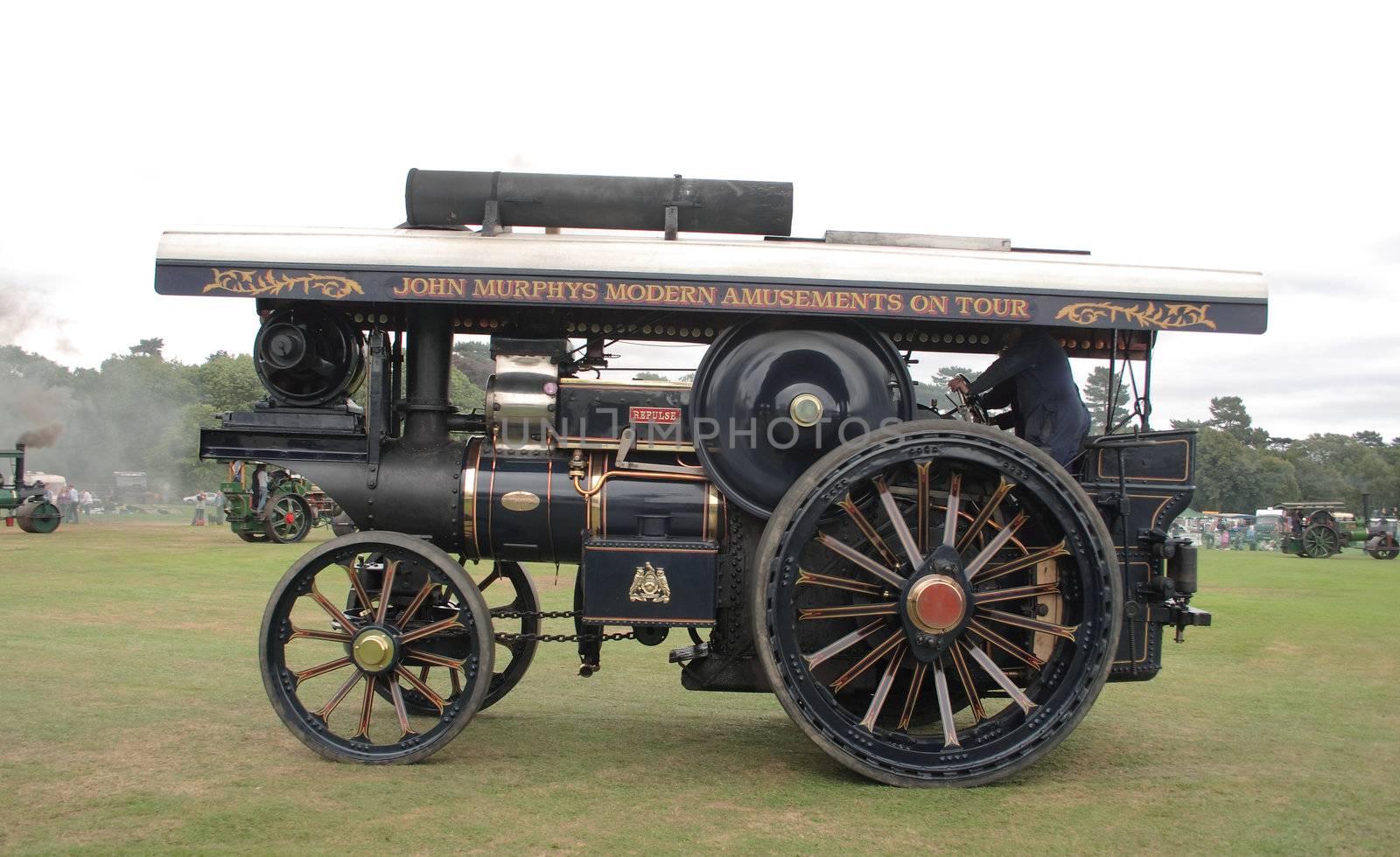 large black traction steam engine by leafy