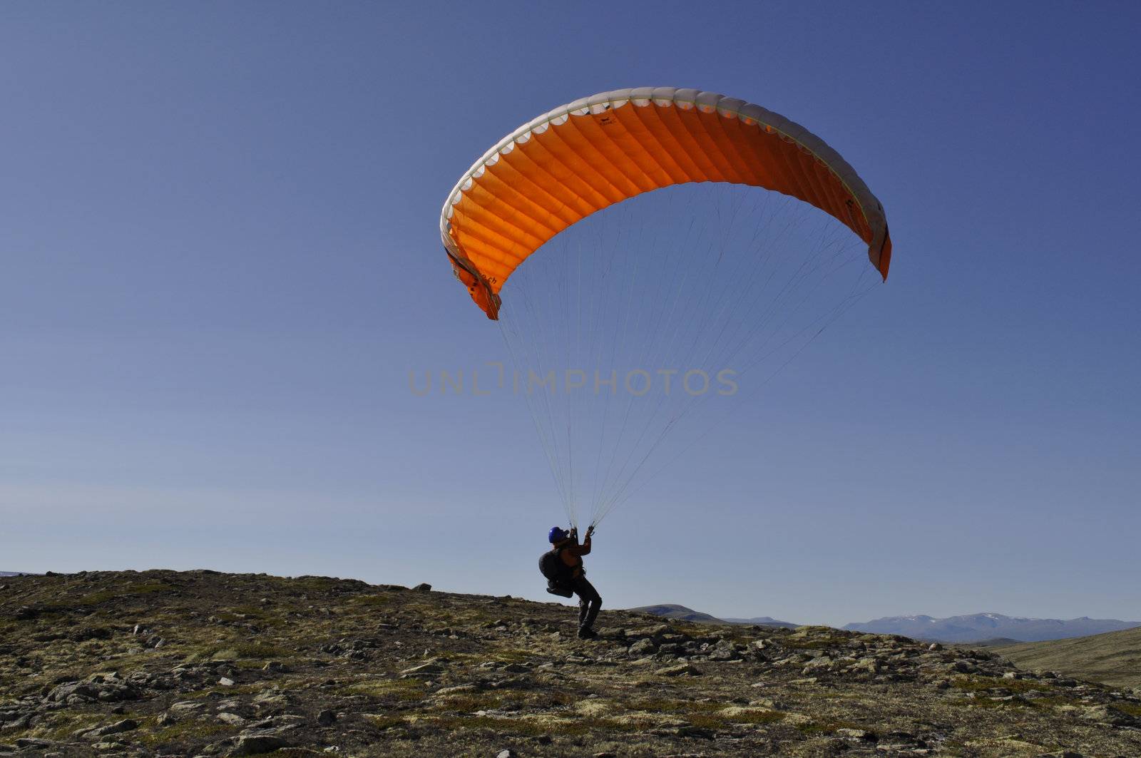 paraglider in start position