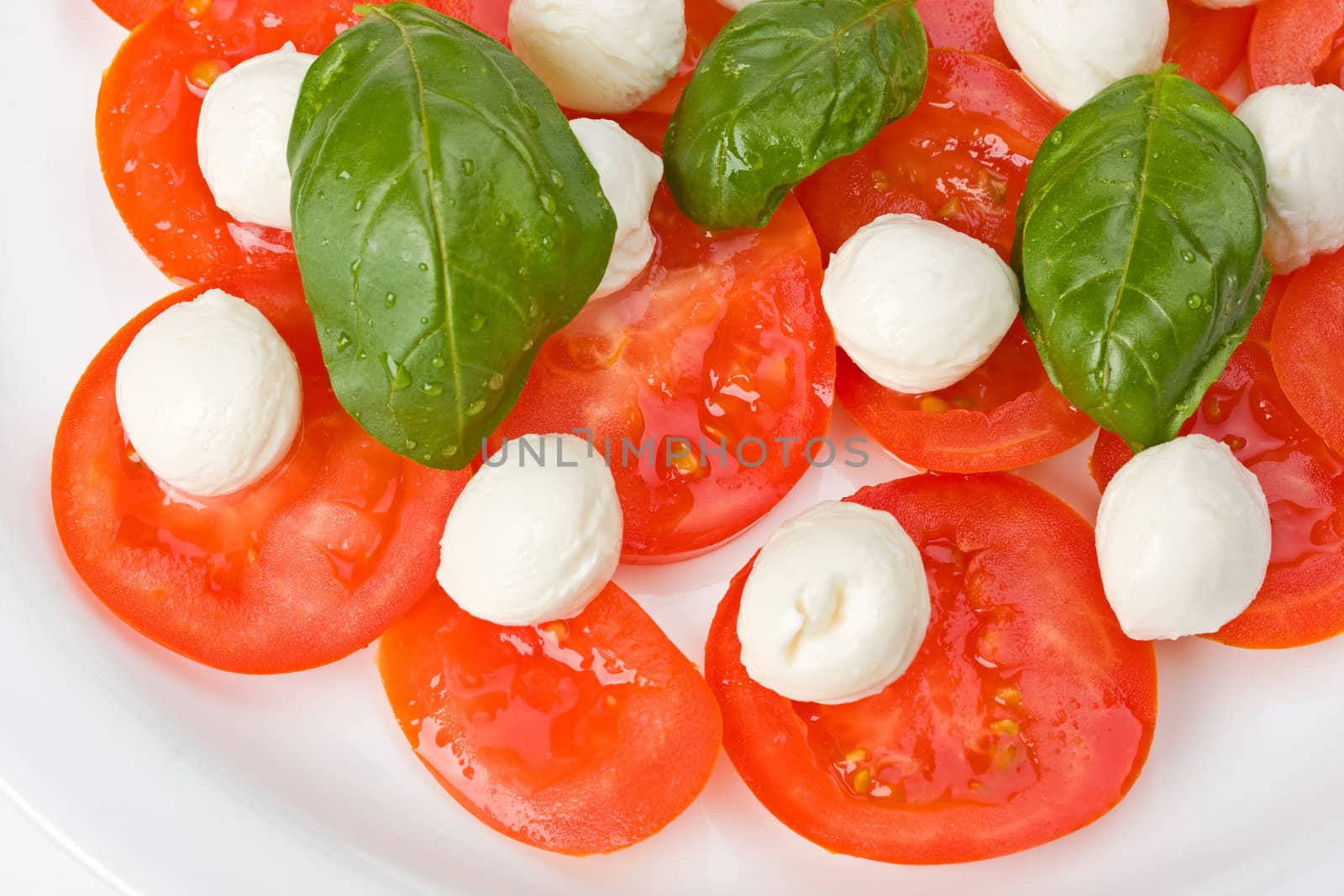 tomatoes, mozzarella and basil: insalada caprese by bernjuer