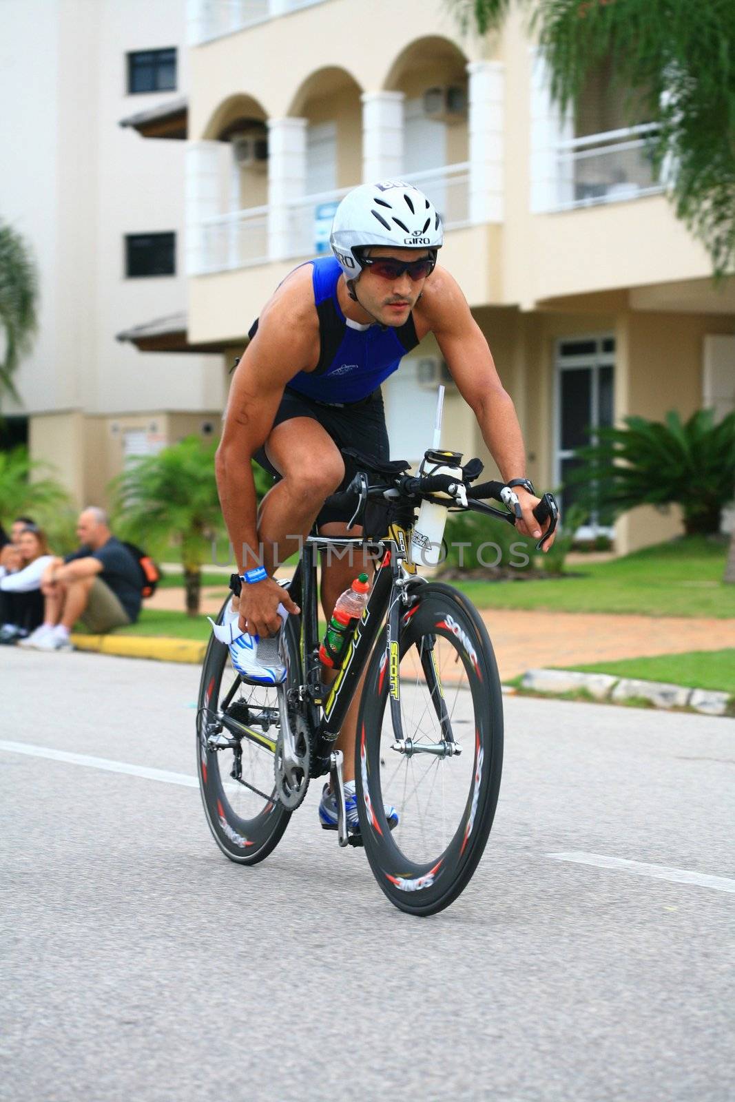 The triathlon IRONMAN competition held in Florianopolis - Santa Catarina - Brazil, on the 31th of may of 2009!