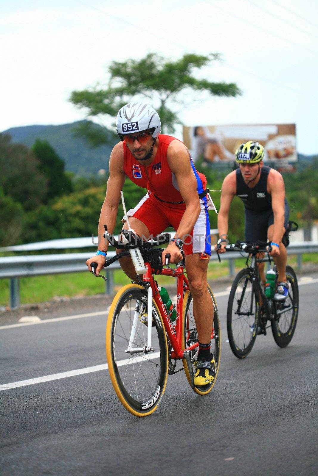 The triathlon IRONMAN competition held in Florianopolis - Santa Catarina - Brazil, on the 31th of may of 2009!