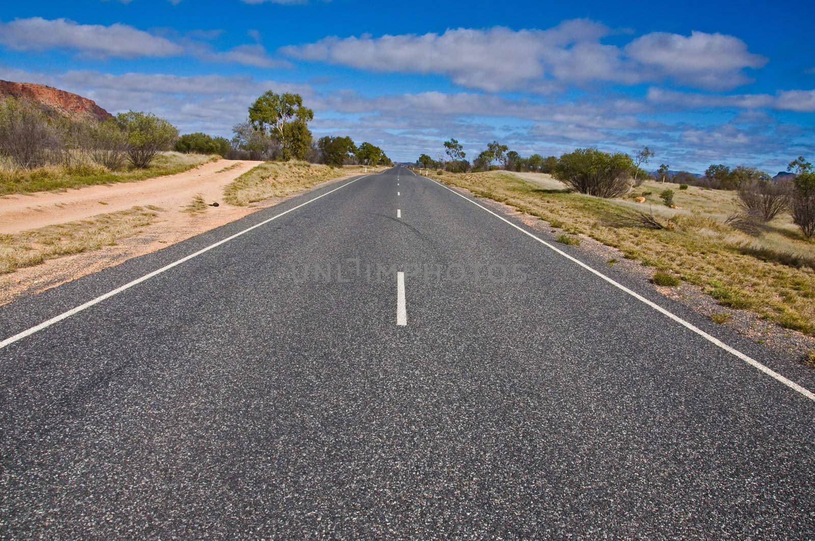 australian stewart highway, outback australia