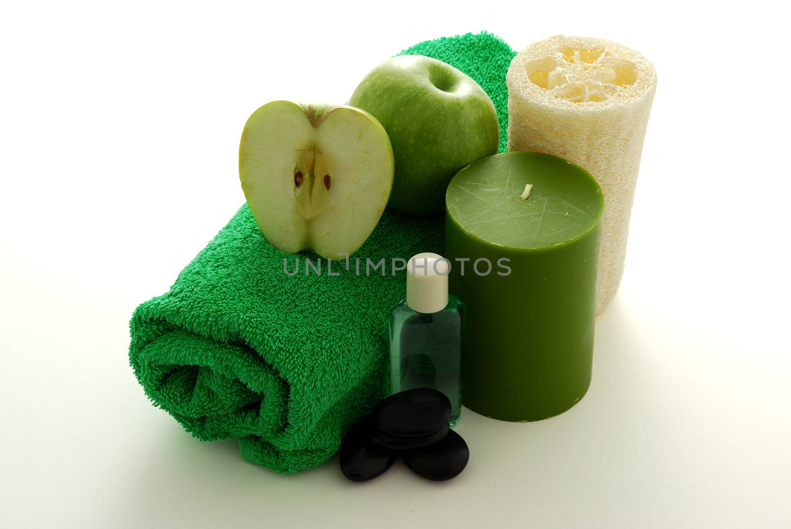 Green apple flavored SPA set including green towel, sponge, shampoo, pebbles and candle