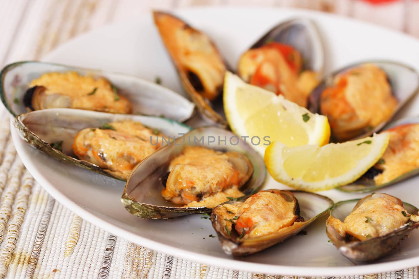 Baked mussels with mayonnaise