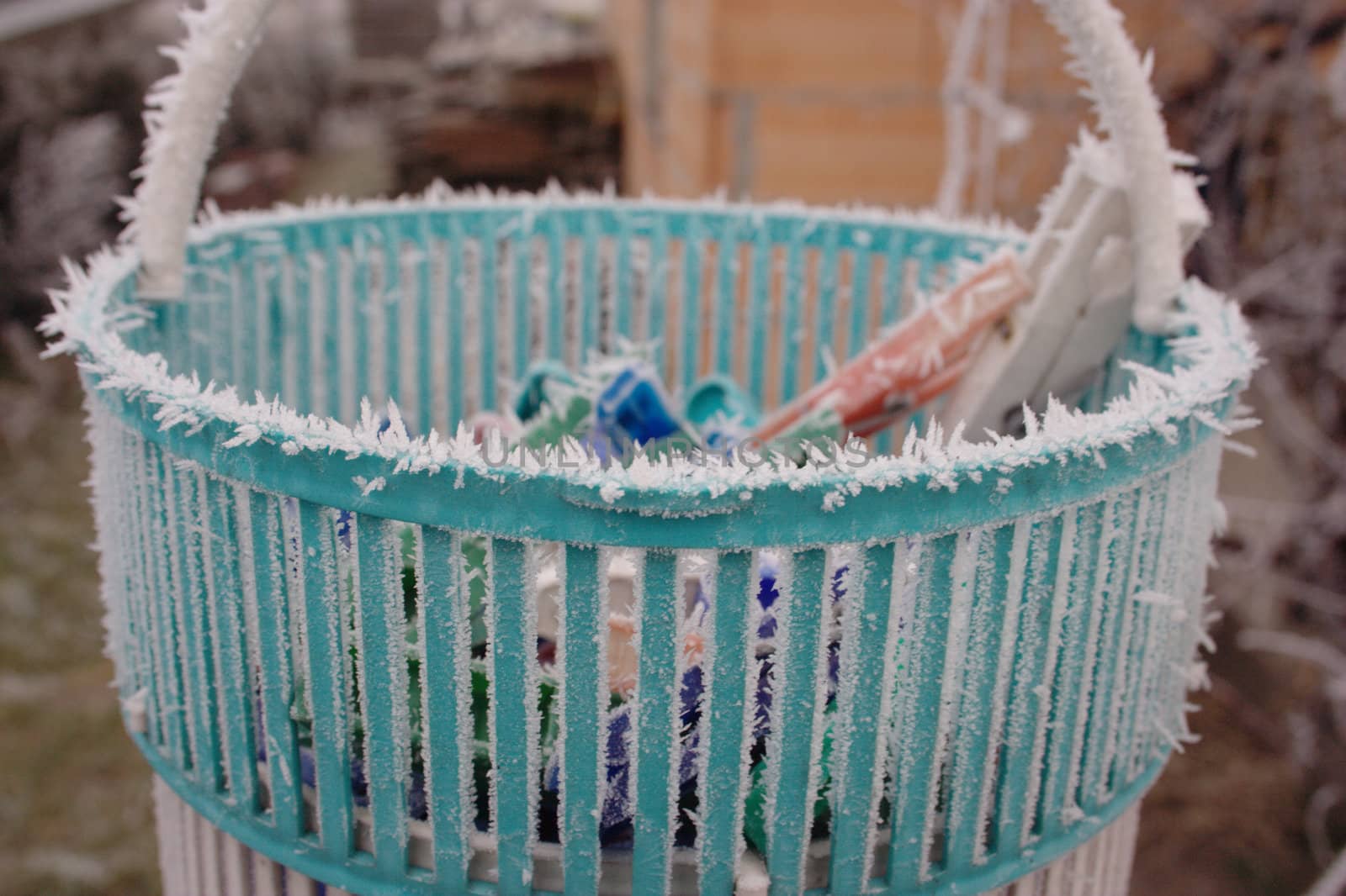 basket with small buckles