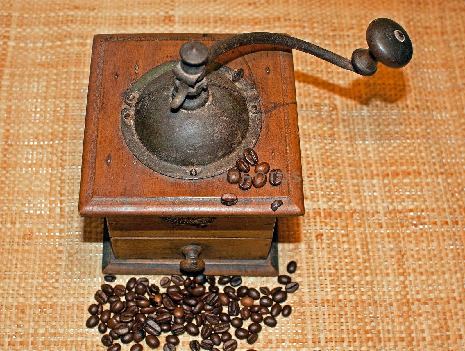 Old coffee mill of collection. years 1940/50. past and nostalgia