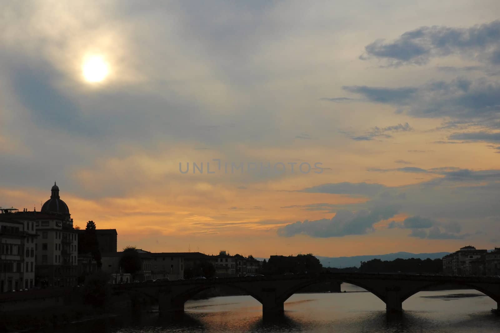 Arno by sunset by t3mujin