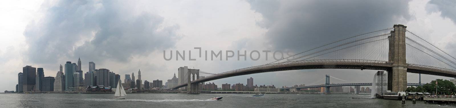 new york panorama photo, manhattan and brooklyn bridge, grey photo