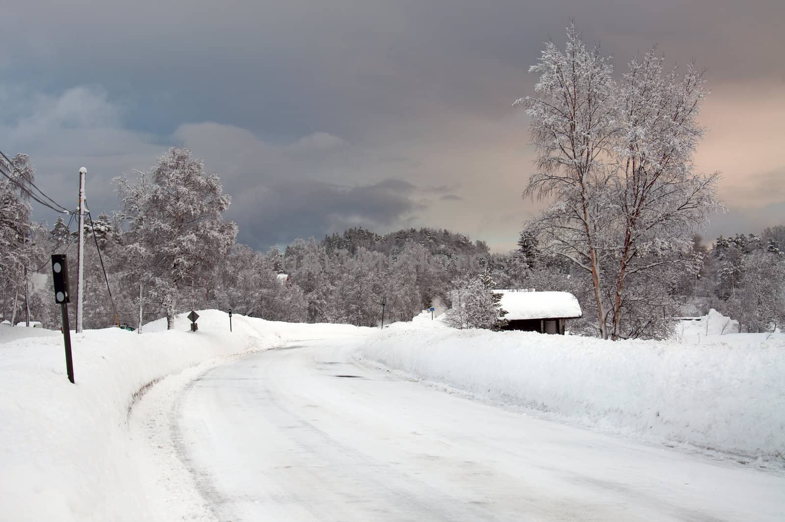Winter road by GryT