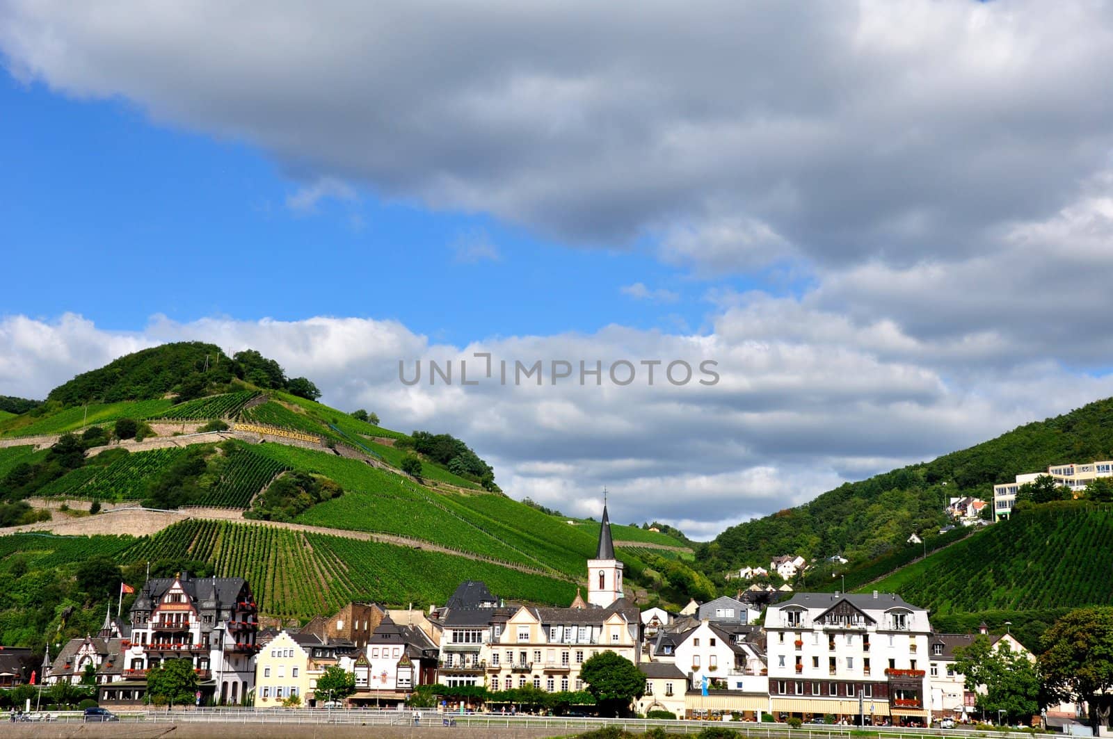 A small town on the bank of the Rhine river.