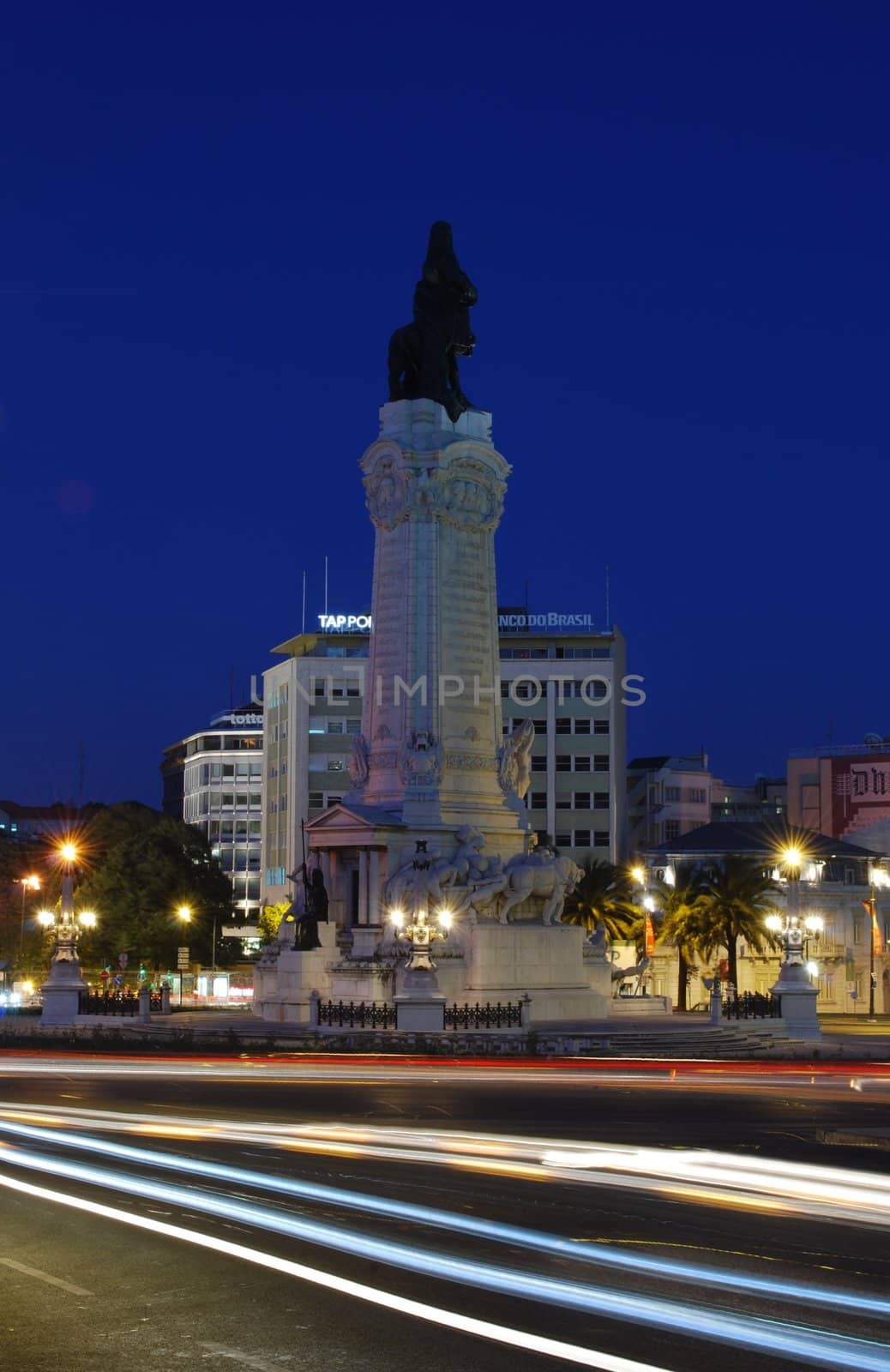 photo of Marques do Pombal with traffic blur motion