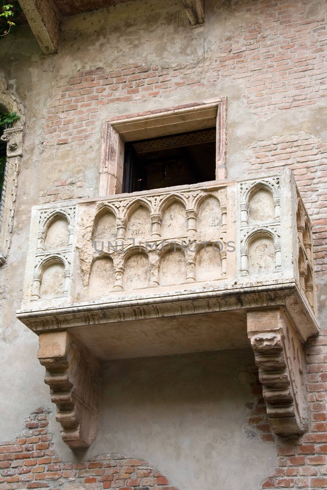 The famous balcony of Juliet Capuleti's home in Verona