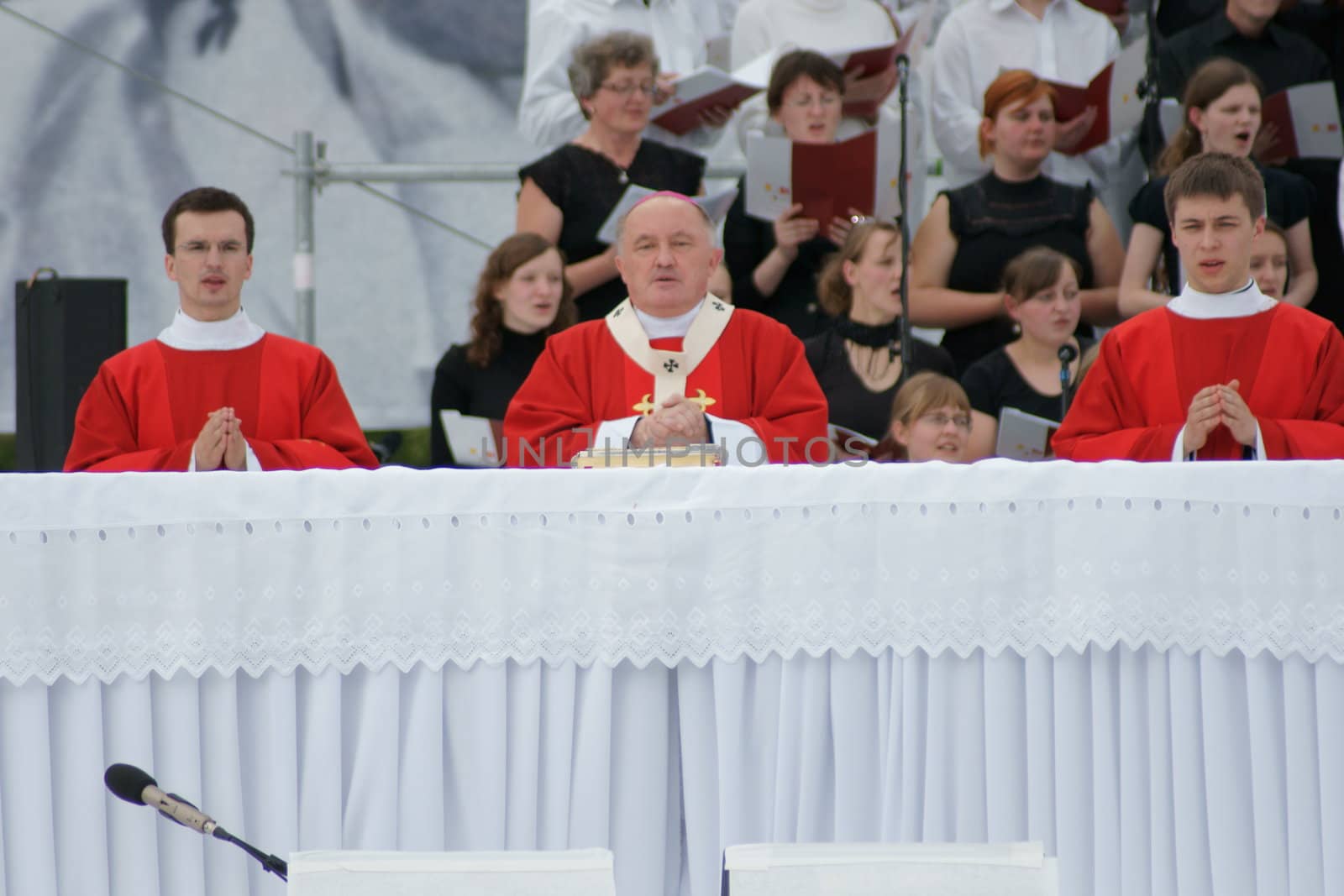 Warszaw, Poland - June 06: Archbishop Kazimierz Nycz in Pi?sudzkiego square on the Cross devotion Pope John Paul II in  the 20th anniversary of the Polish pope. About the pilgrimage: "Let your spirit come down and renew the face of the  earth"