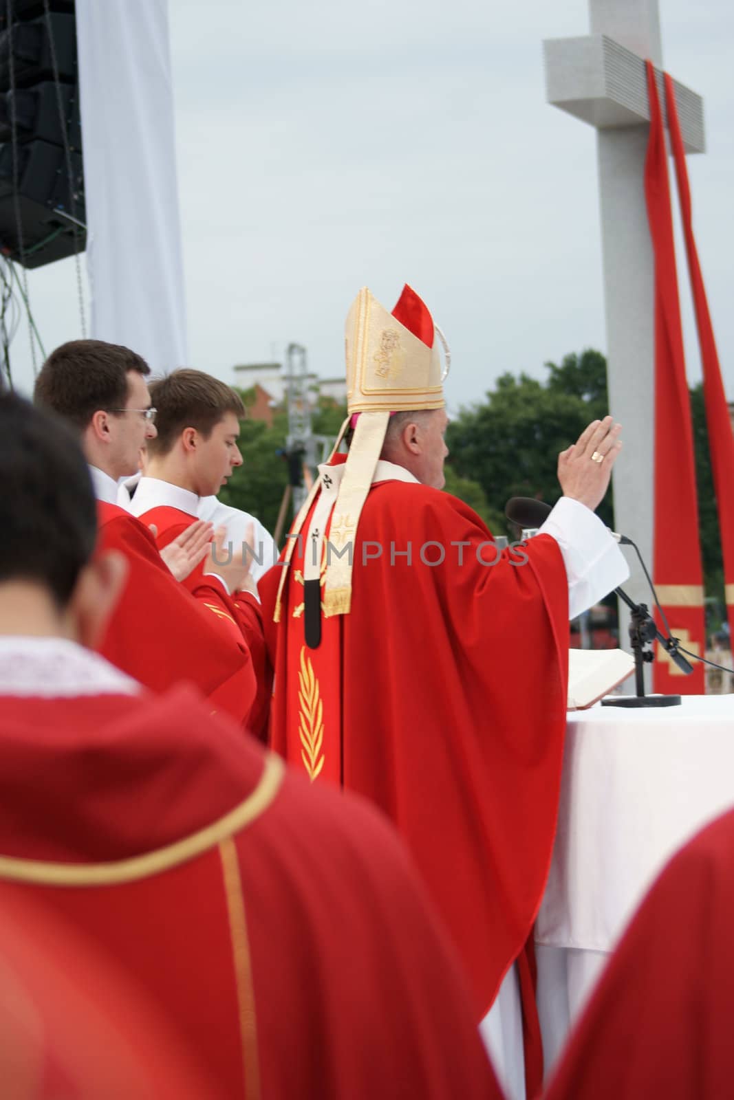 Warszaw, Poland - June 06: Archbishop Kazimierz Nycz in Pi?sudzkiego square on the Cross devotion Pope John Paul II in  the 20th anniversary of the Polish pope. About the pilgrimage: "Let your spirit come down and renew the face of the  earth"