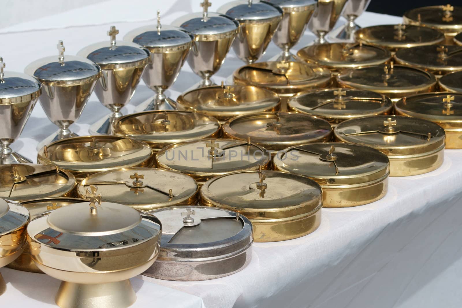 Warszaw, Poland - June 06: sacred vessels in Pi?sudzkiego square on the Cross devotion Pope John  Paul II in the 20th anniversary of the Polish pope. About the pilgrimage: "Let your spirit come down and renew the  face of the earth"