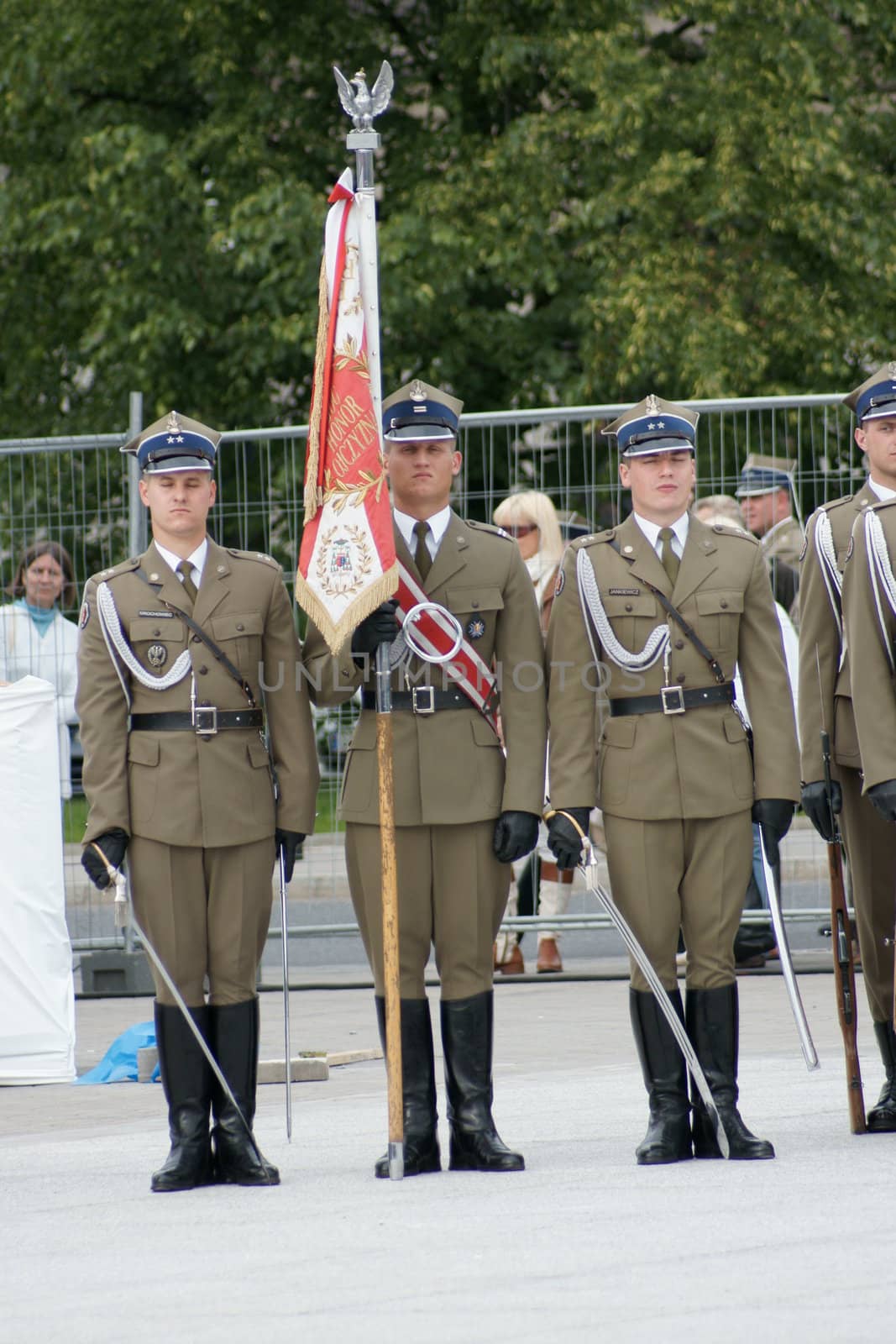 Warszaw, Poland - June 06: Polish army in Pi?sudzkiego square on the Cross devotion Pope John  Paul II in the 20th anniversary of the Polish pope. About the pilgrimage: "Let your spirit come down and renew the  face of the earth"