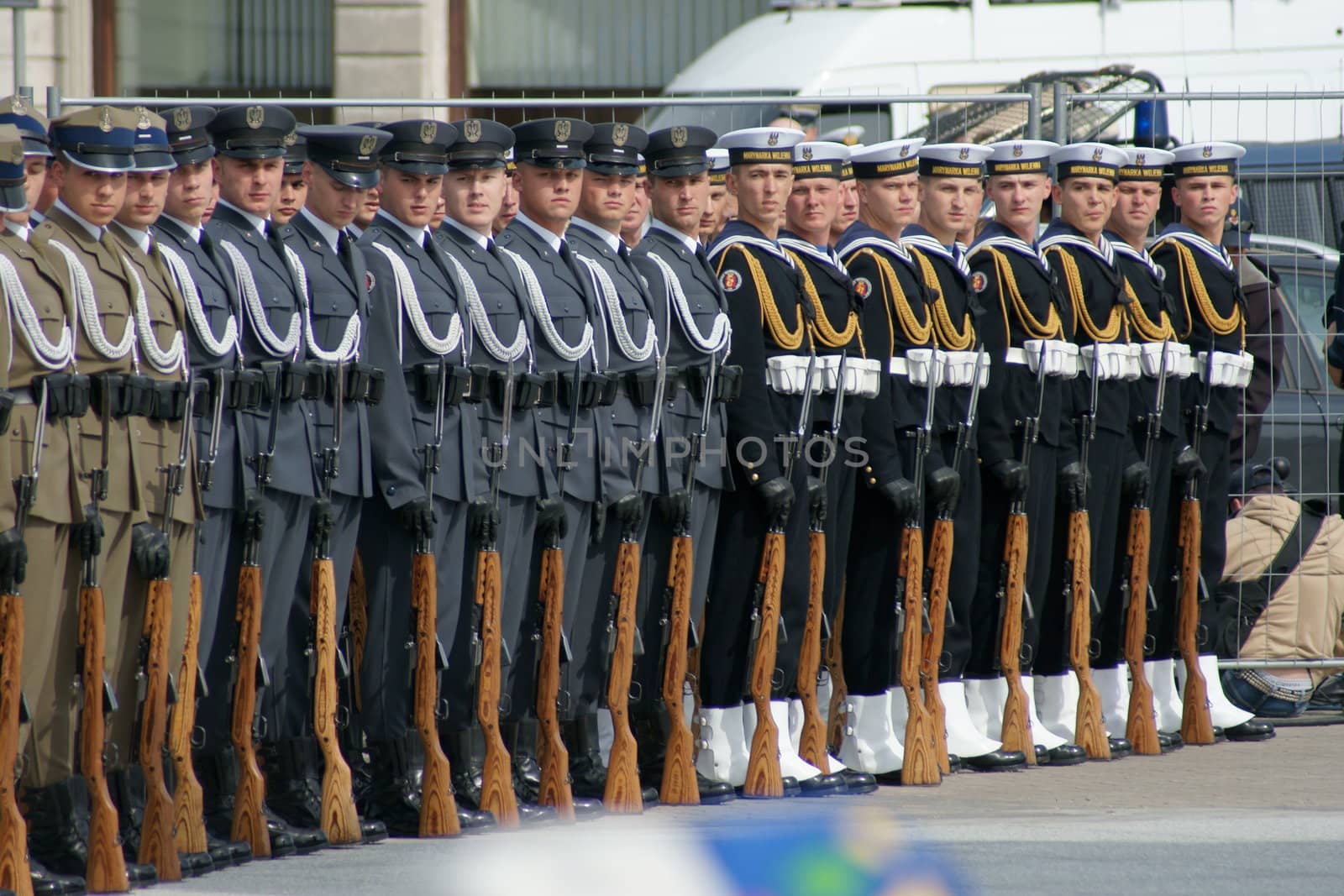 Warszaw, Poland - June 06: Polish army in Pi?sudzkiego square on the Cross devotion Pope John  Paul II in the 20th anniversary of the Polish pope. About the pilgrimage: "Let your spirit come down and renew the  face of the earth"