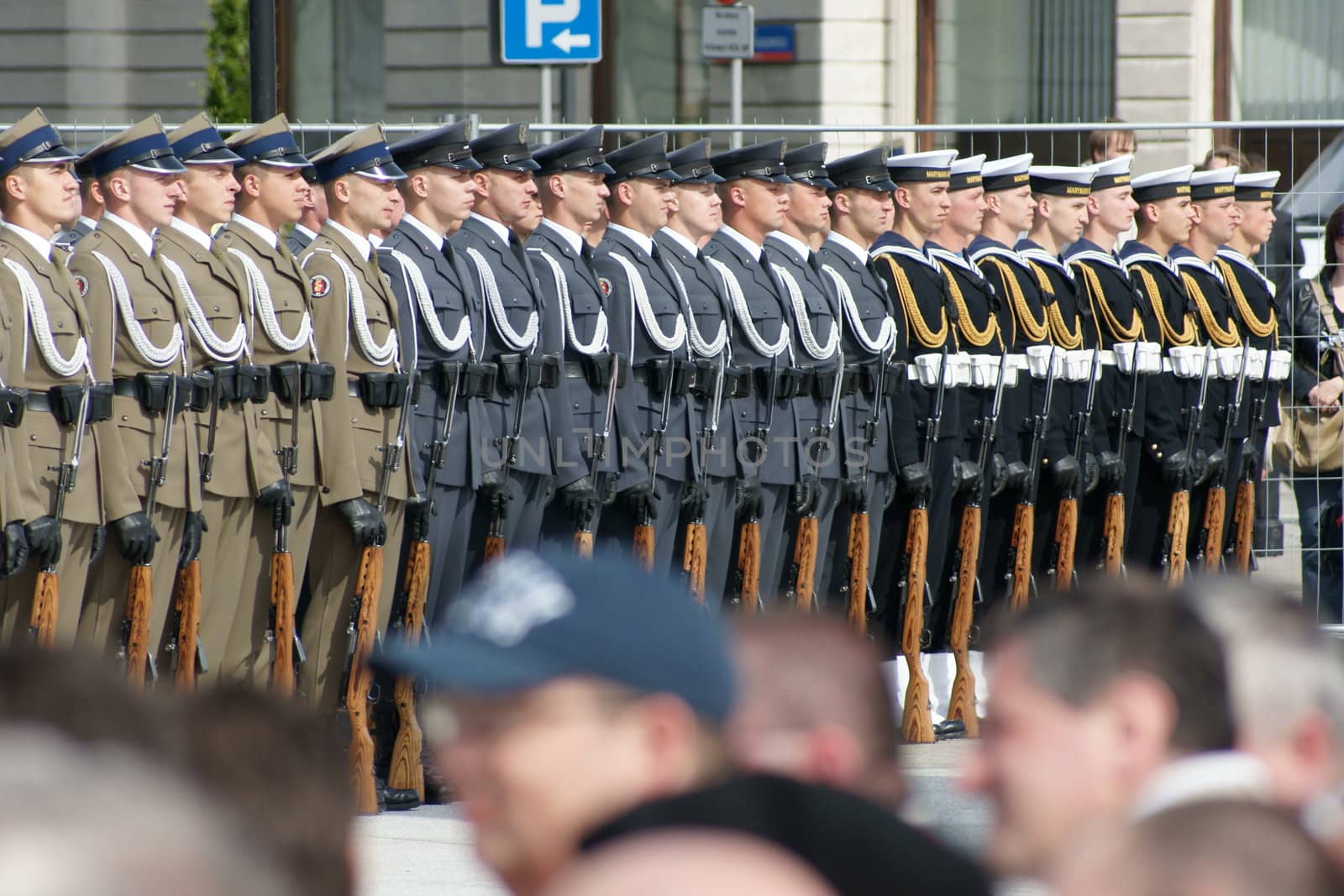 Warszaw, Poland - June 06: Polish army in Pi?sudzkiego square on the Cross devotion Pope John  Paul II in the 20th anniversary of the Polish pope. About the pilgrimage: "Let your spirit come down and renew the  face of the earth"