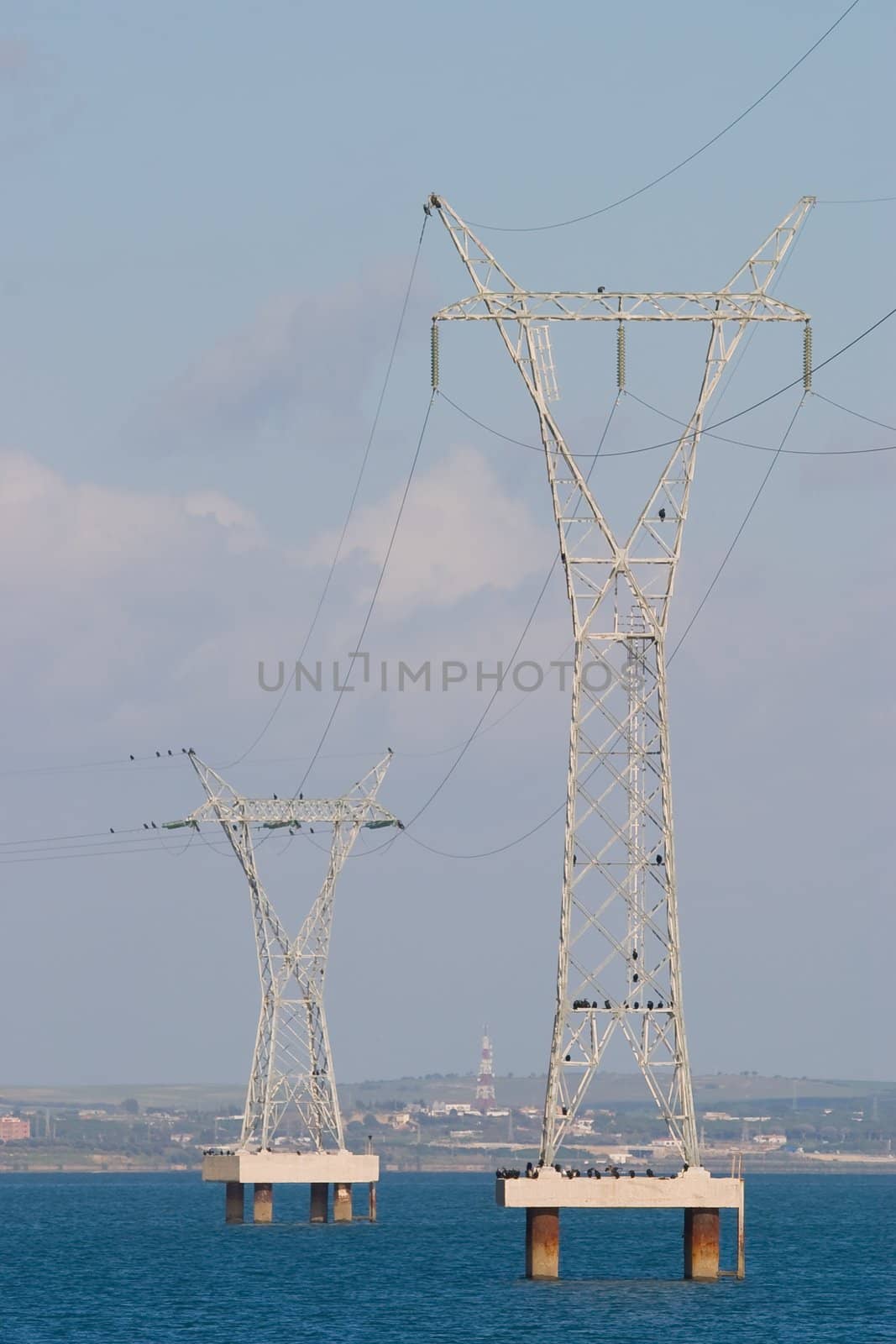 Metallic structure of transmission of electric current