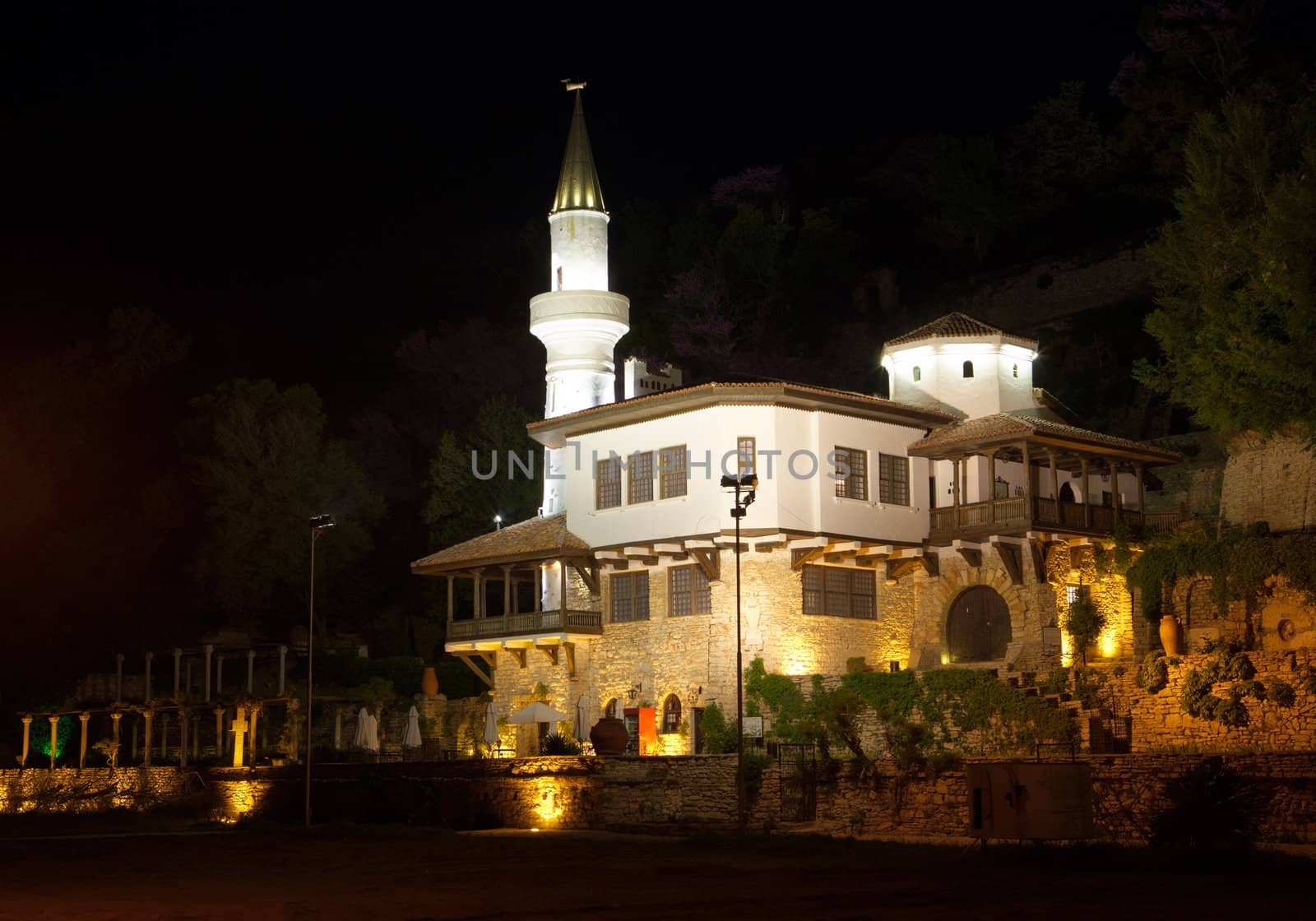 Balchik, the palace at night by ecobo