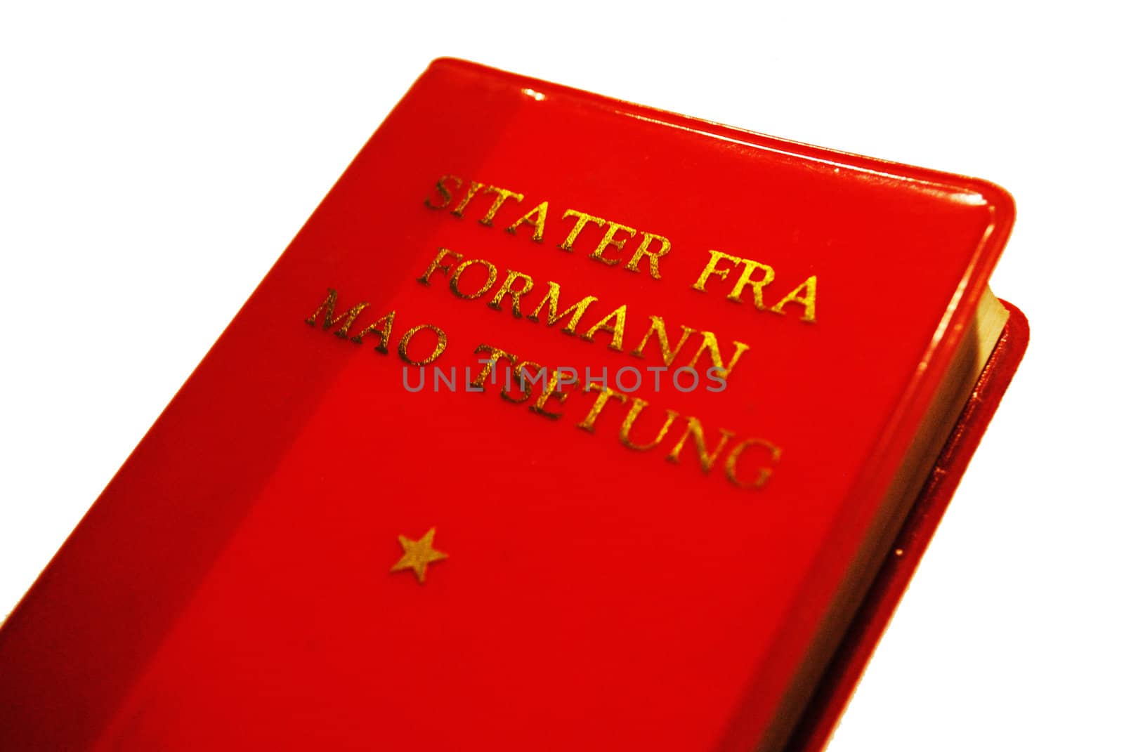 A vintage norwegian edition of Quotations from chairman Mao Tse Tung.