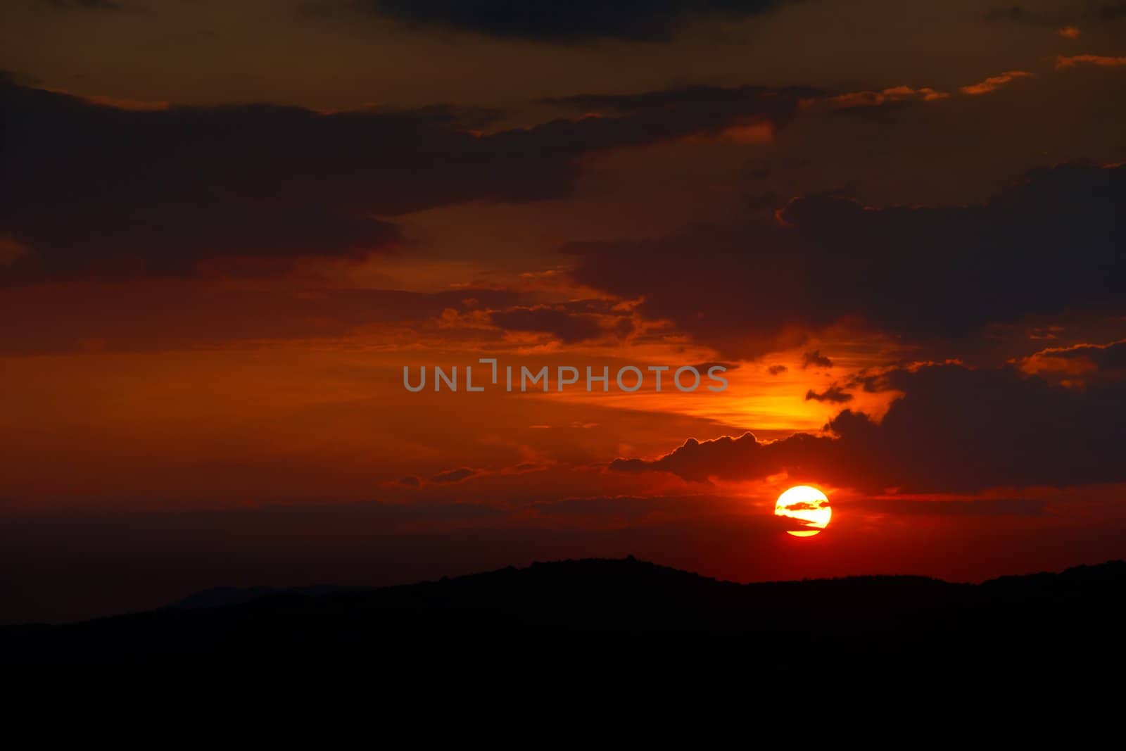 Red cloudy sunset scenery