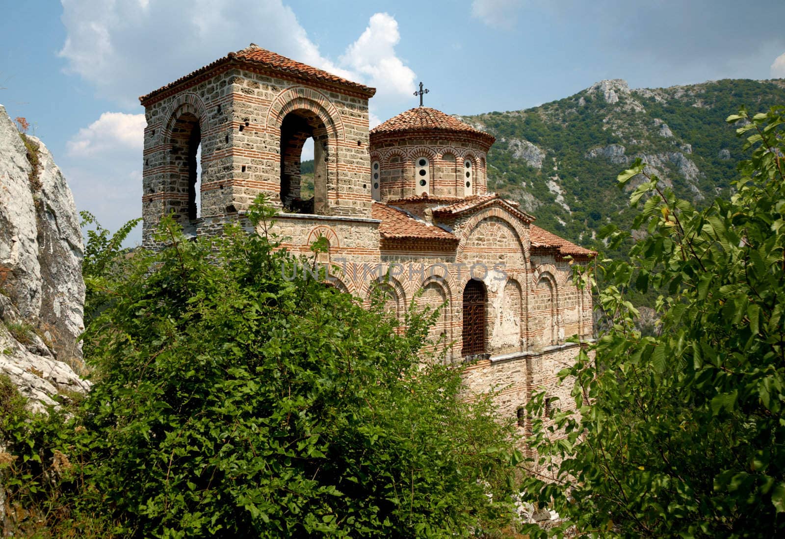 Asenova fortress, the church by ecobo