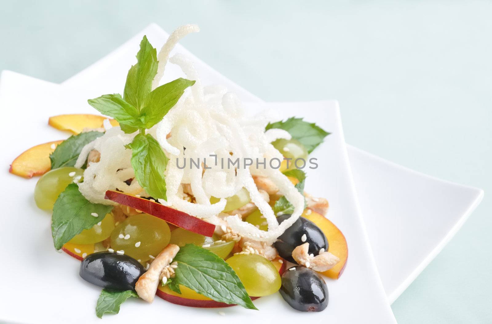 summer salad with grapes and nectarines by Apolonia