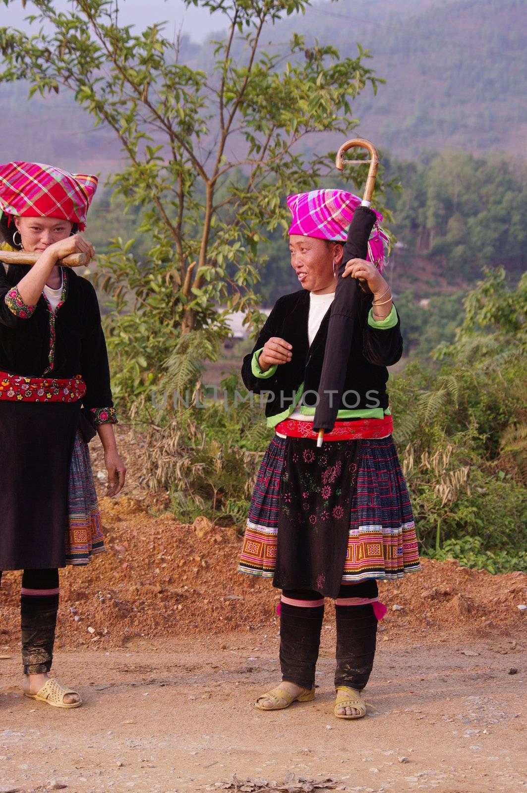 Two young women Flowered Hmong by Duroc