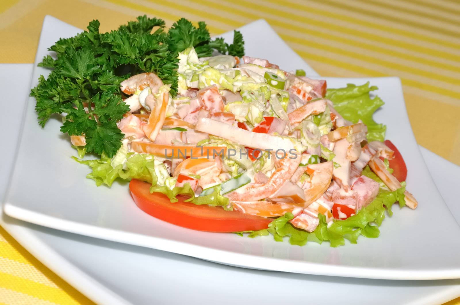 Salad with red pepper, tomato, chicken mayonnaise