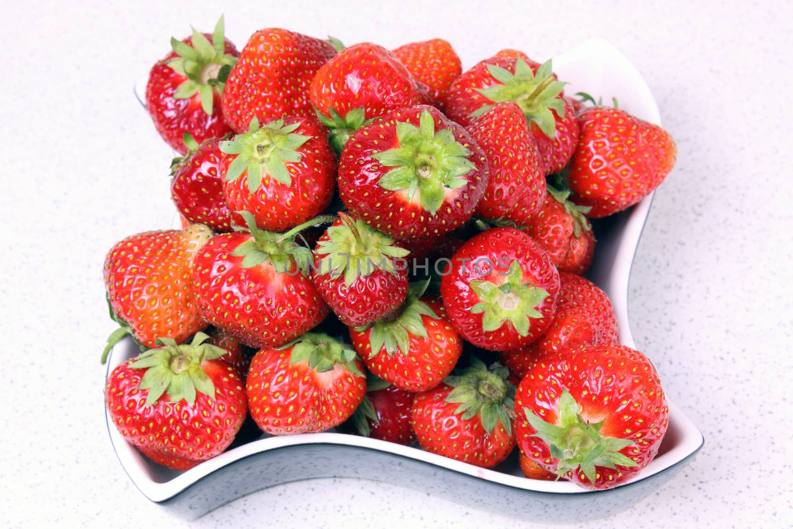 Fresh strawberries 2 by piotrek73