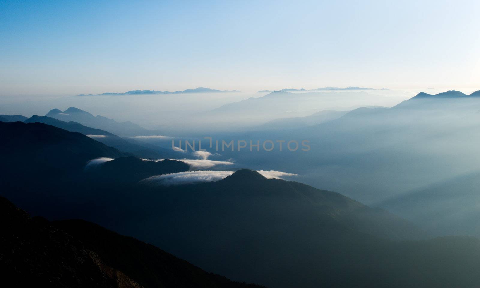 magic morning clouds by elwynn