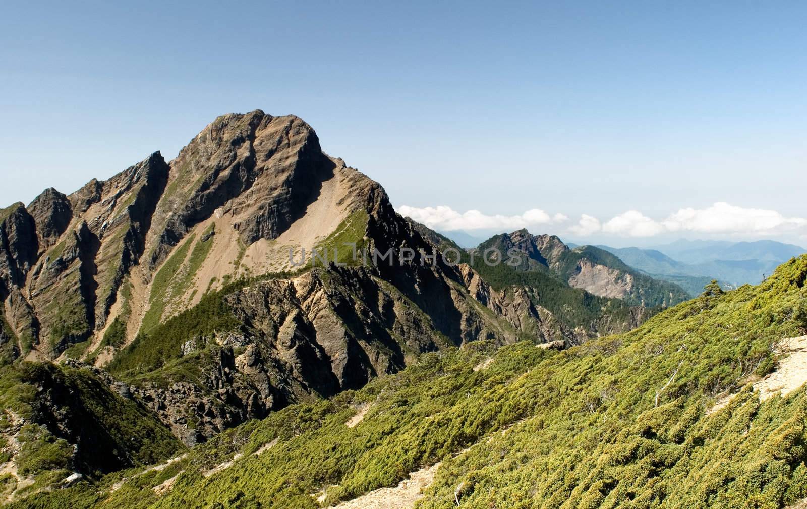 east asia highest mountain - Mt. Yushan by elwynn