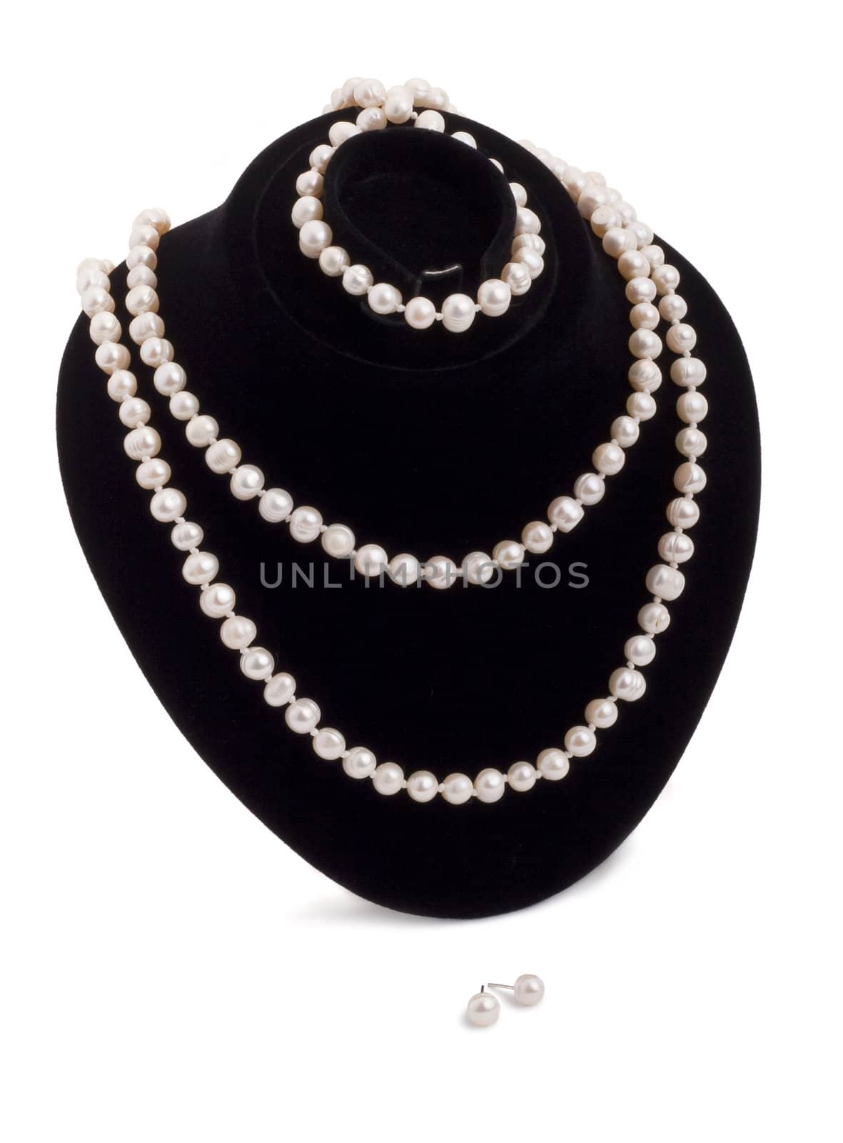 Pearl necklace on black Mannequin