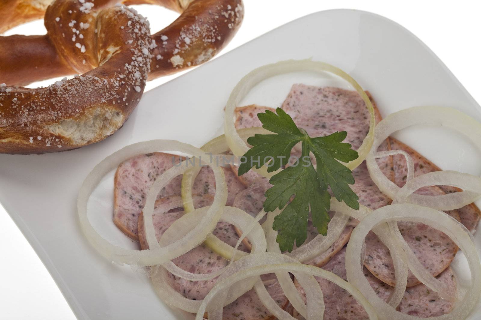 salad made of strips of sausage and onions