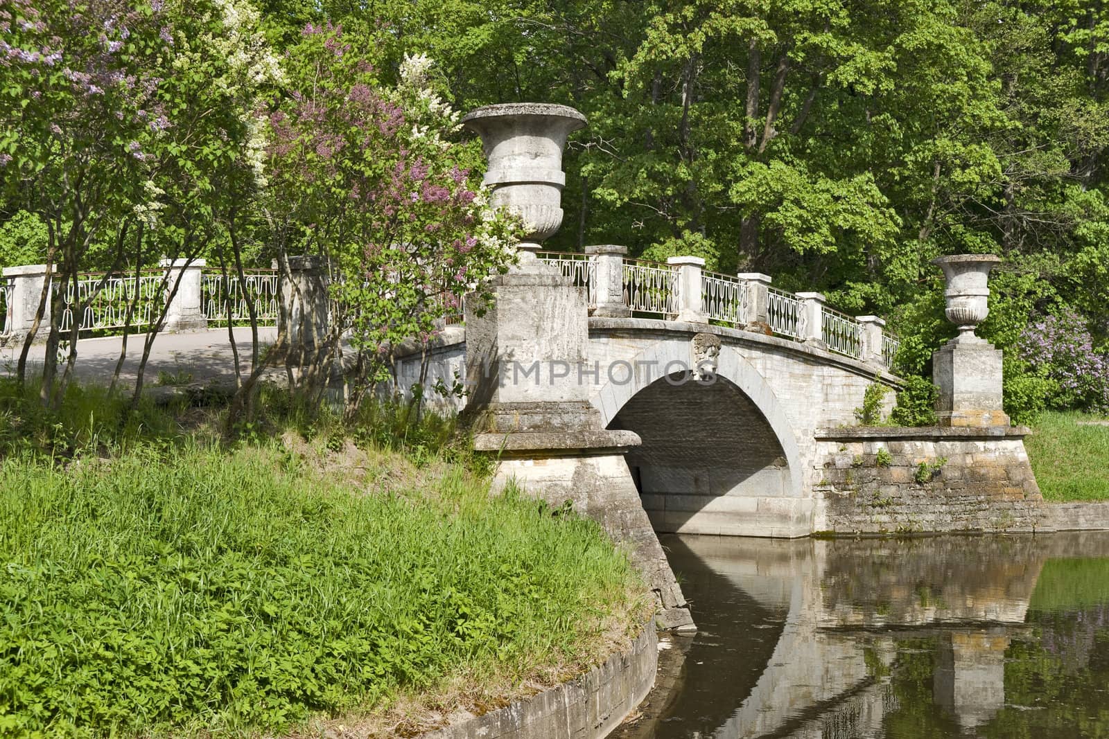 Classical bridge  by mulden