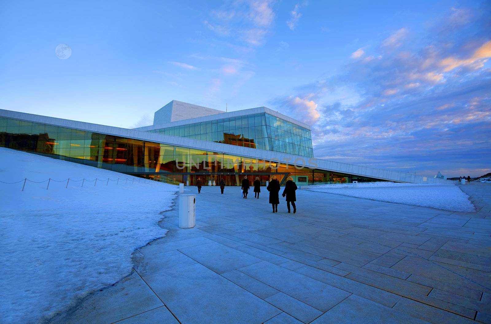 Oslo Opera house by kjorgen