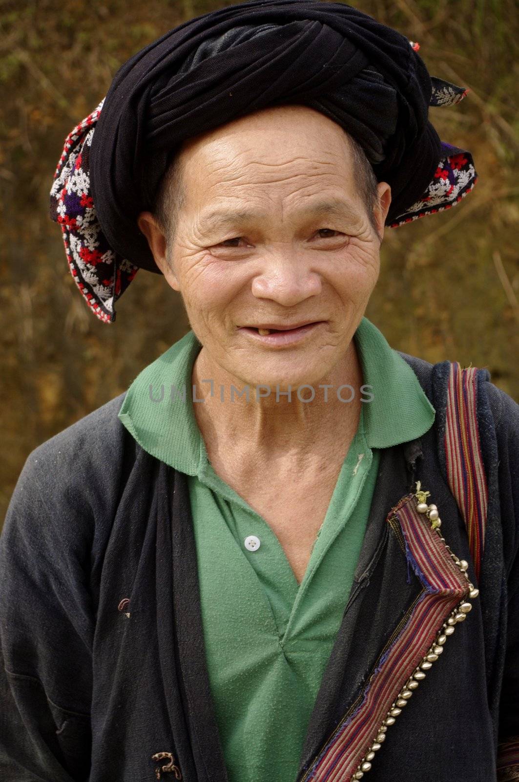 Khmu ethnic man by Duroc