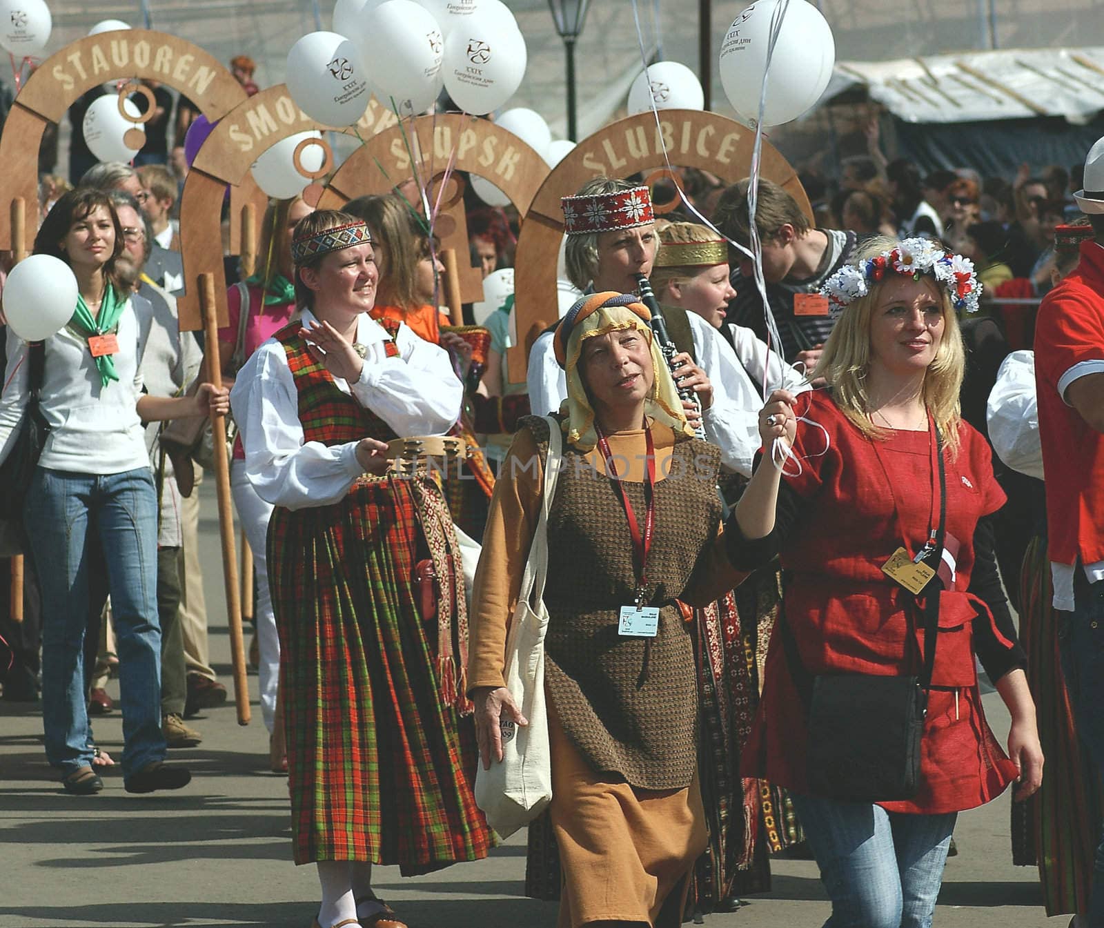 cortege;Hansa the union of New time;hillbilly music;cockshy;Aunt Sally