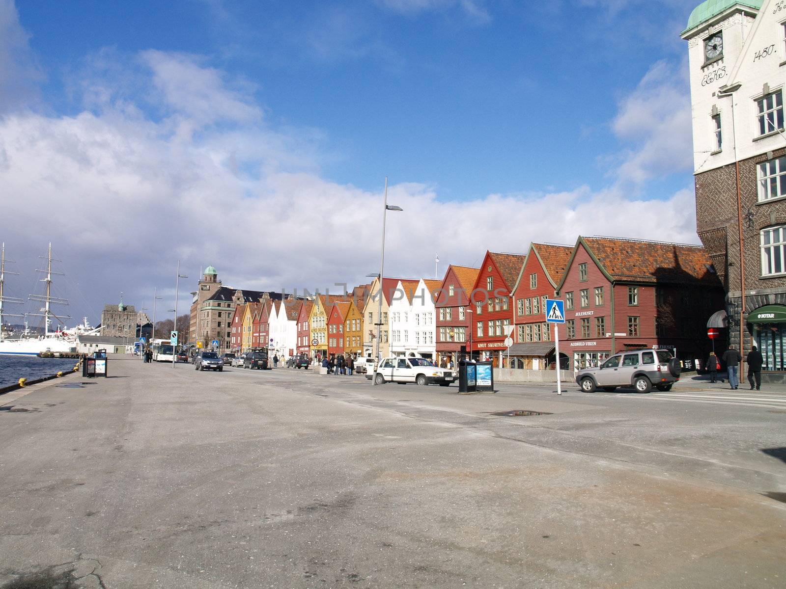 bryggen in bergen by viviolsen